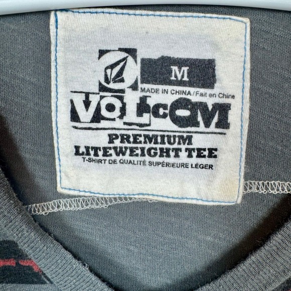 Volcom Premium Lightweight Tee Striped V Neck Casual Top Mens Size Medium Y2K - Picture 3 of 10